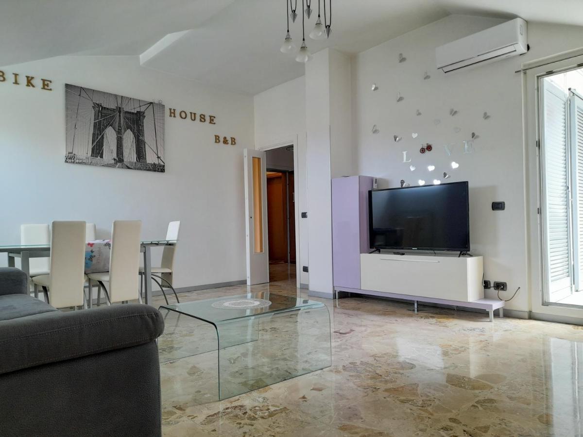 Bike House "Silver" Сериате Экстерьер фото
